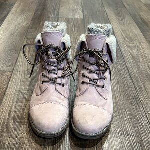Kenneth Cole Reaction Women's Lavender Lace-Up Boots